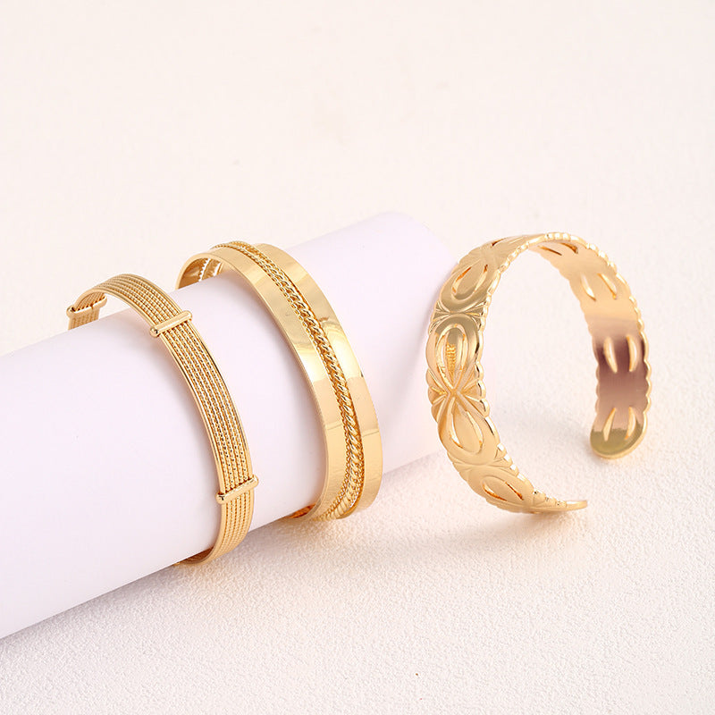 Ladies Open Bangle with Elegant Structure Design Land Girl