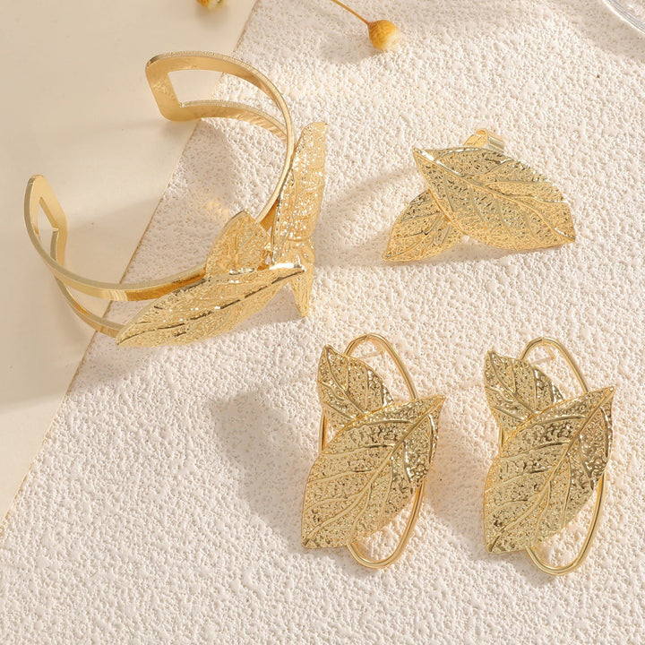 Women’s bracelet with elaborate leaf design Land Girl