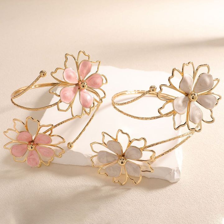Ladies bracelet with artistic flower design Land Girl