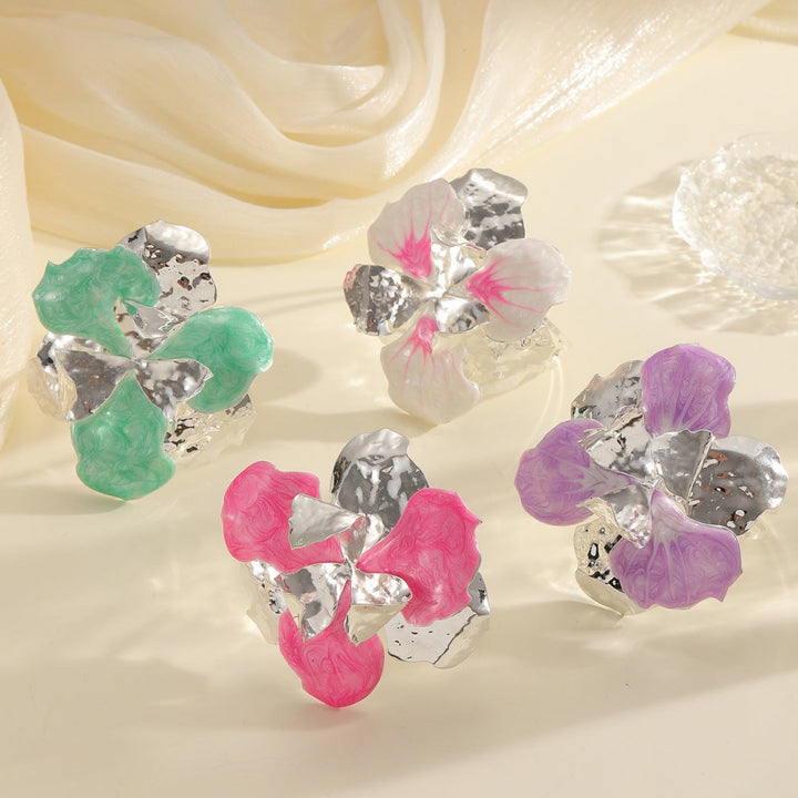 Women's flower-shaped ring made of shiny metal and high-quality epoxy resin Land Girl
