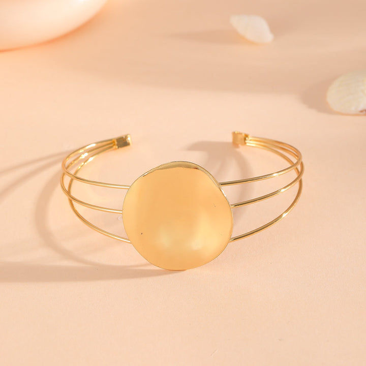 Women's bracelet with intricate bow design Land Girl
