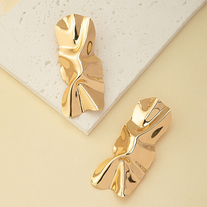 Ladies Hanging Earrings in Modern Elegance Design Land Girl