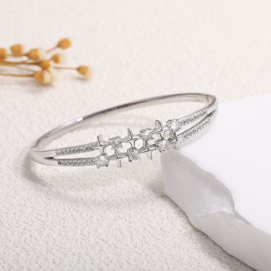 Women's bangle with elegant infinity pattern and sparkling zirconia Land Girl