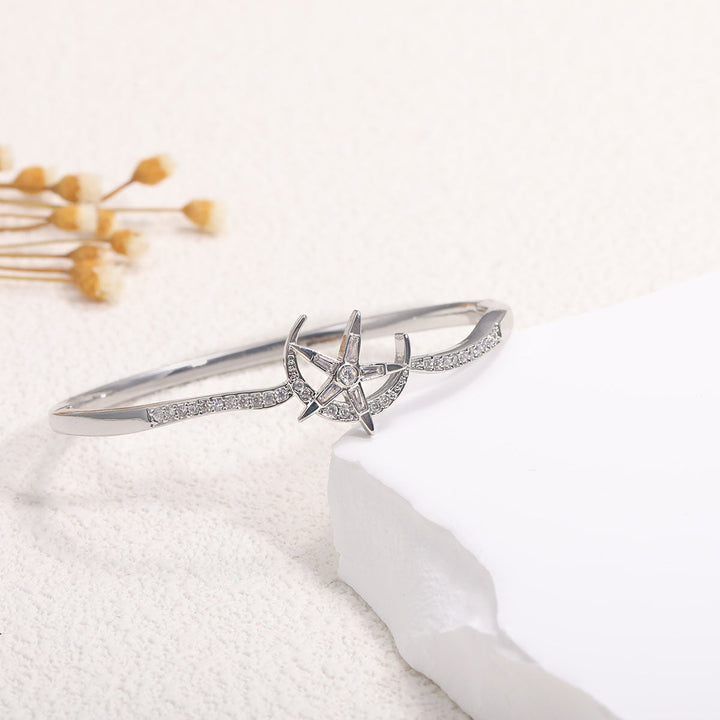 Ladies bracelet with elaborate infinity symbol and sparkling zirconia Land Girl