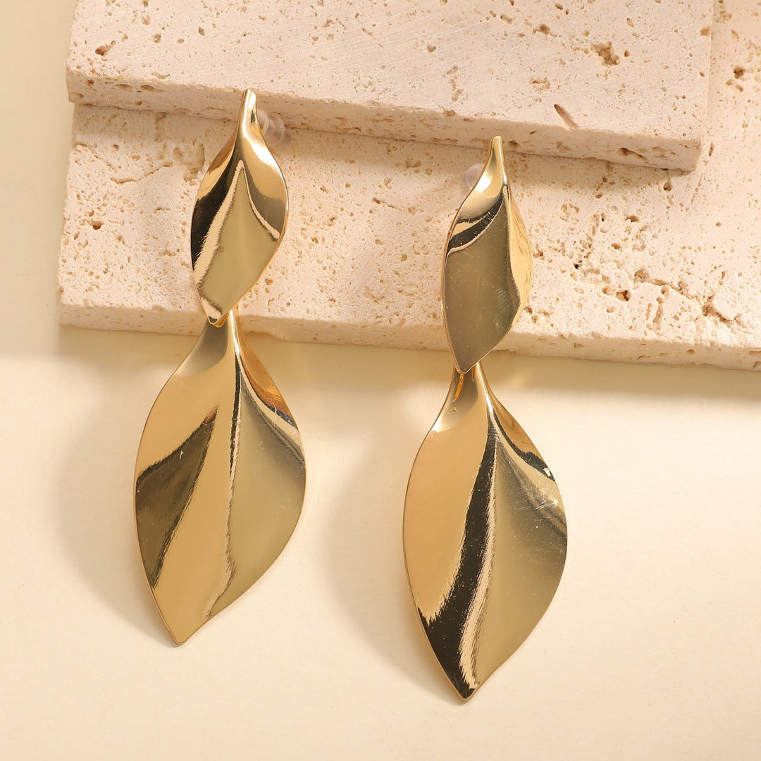 Women Hanging Earrings with Elegant Leaf Shape and Luxurious Finish Land Girl