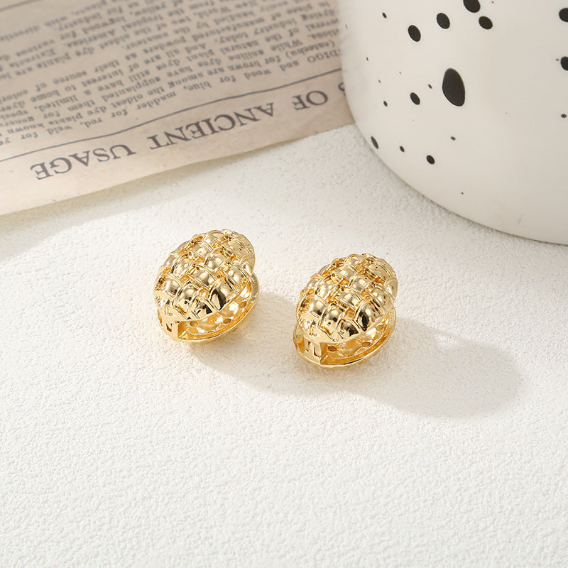 Women's Ear Clips with Elegant Pattern Land Girl