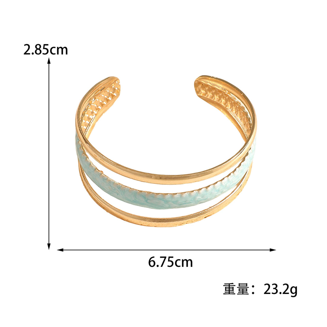 Women Open Bangle with Artistic Relief Design Land Girl