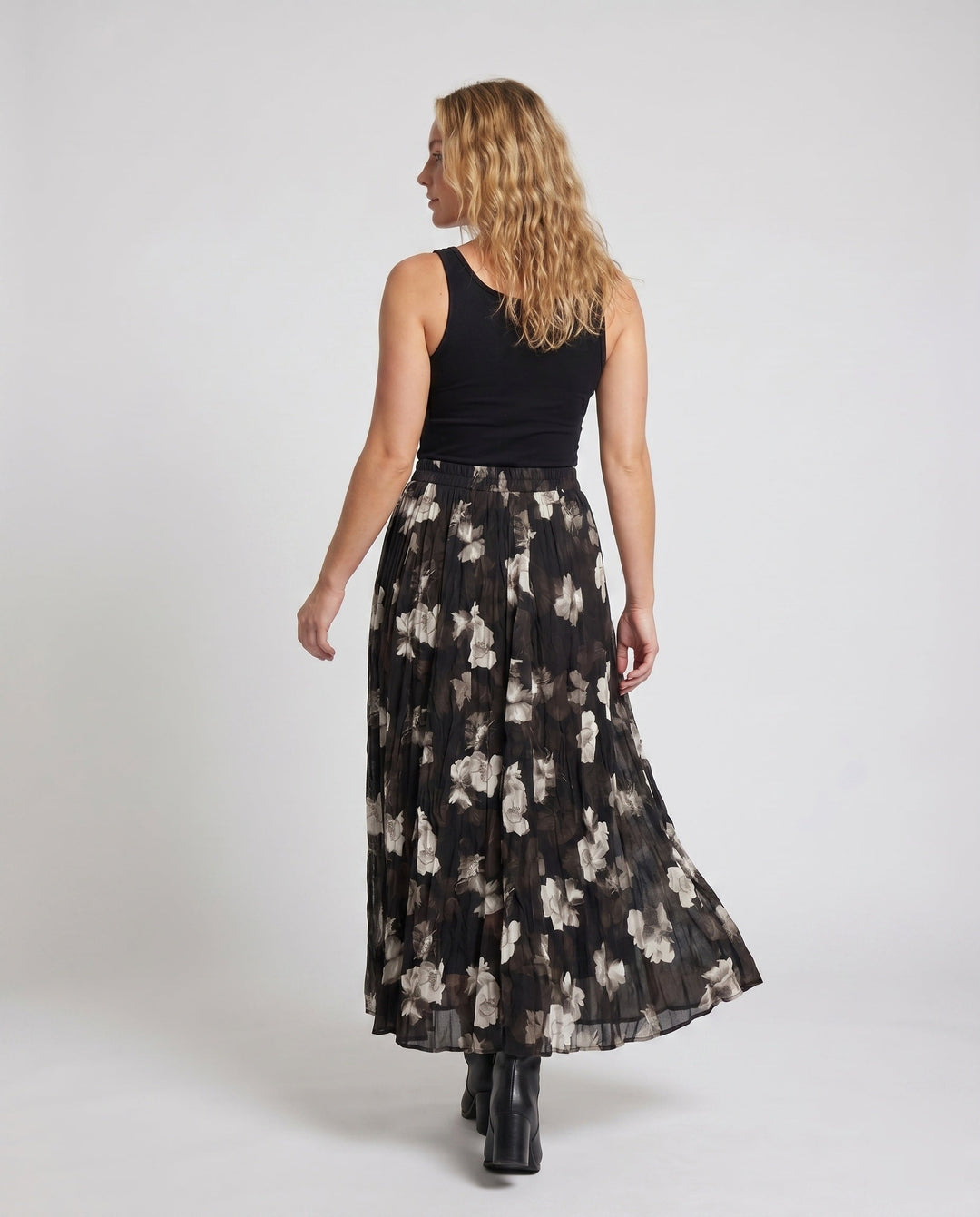 Product 15629117063498 - back_view